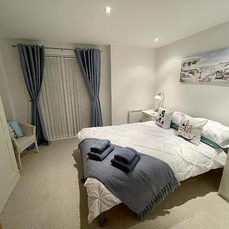 Sea View Apartment At The Beach! Llanelli Exterior foto